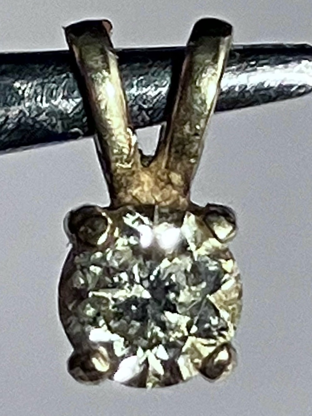Vintage 14KT GOLD & DIAMOND Pendant / .25 Carat BRILLIANT CUT / .54 Grams